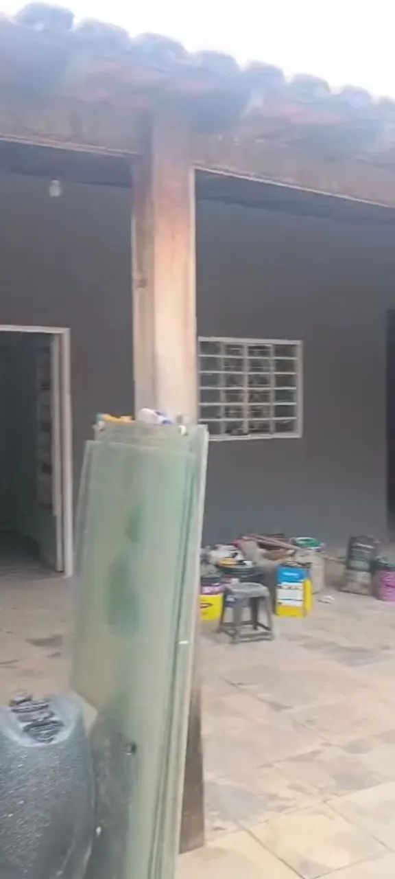 Casa Grande e espaçosa com 4 quartos e 2 banheiros  - Foto 2