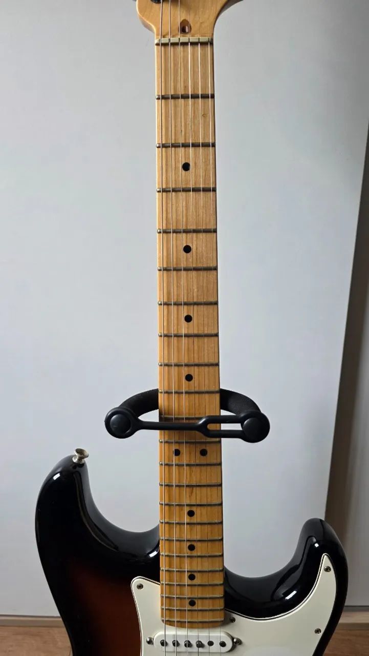 Guitarra Fender American Special Stratocaster | 2-Color Sunburst