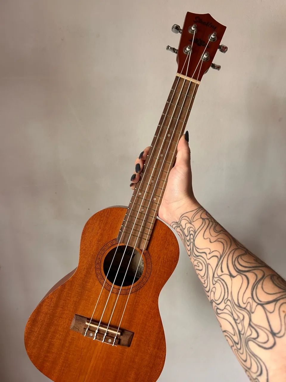 ukulele shelby + capa e acessórios  - Foto 5