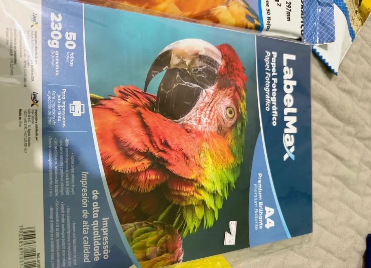 Vendo papéis 