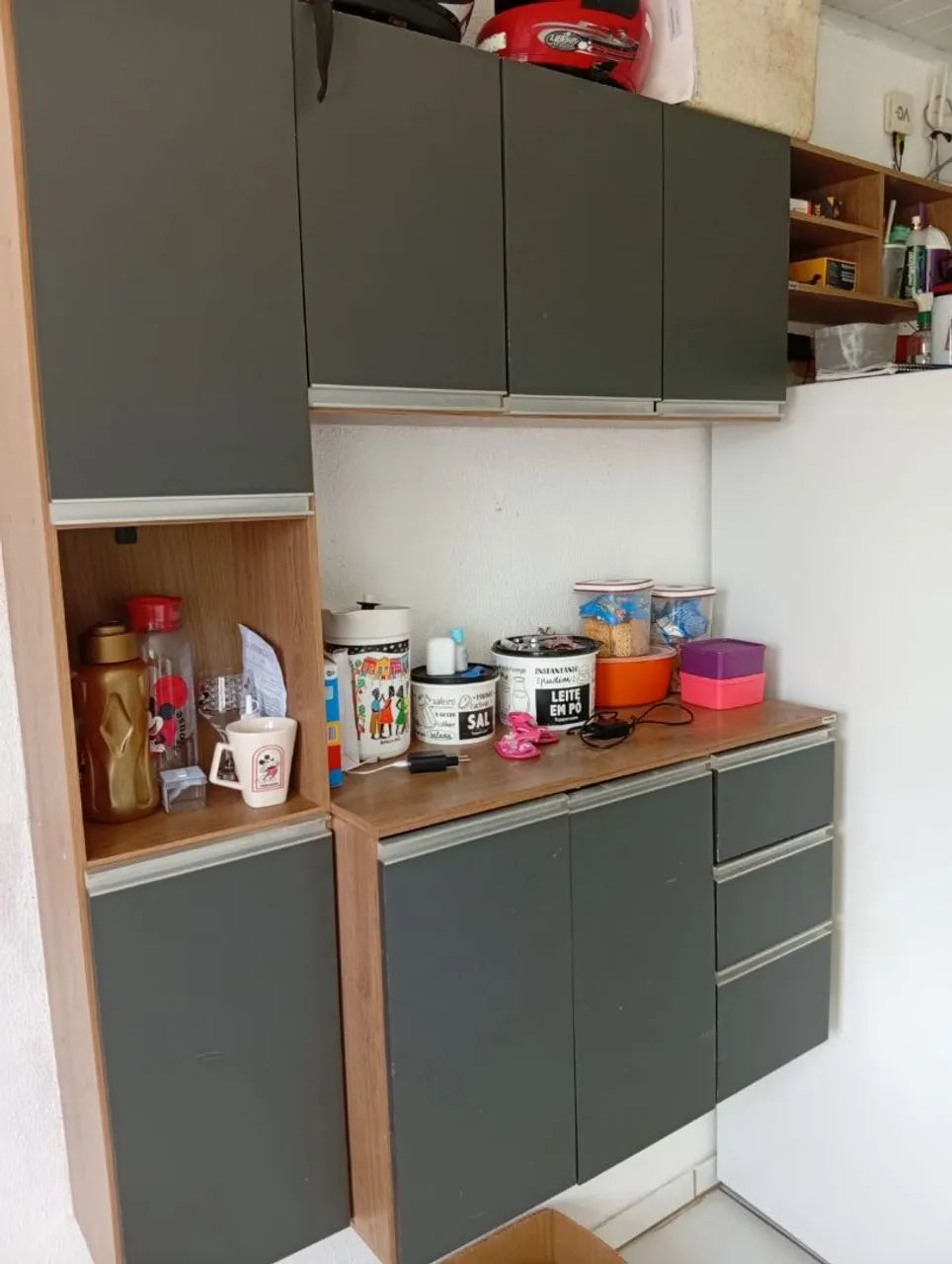 Vendo um conjunto de móveis e eletro 