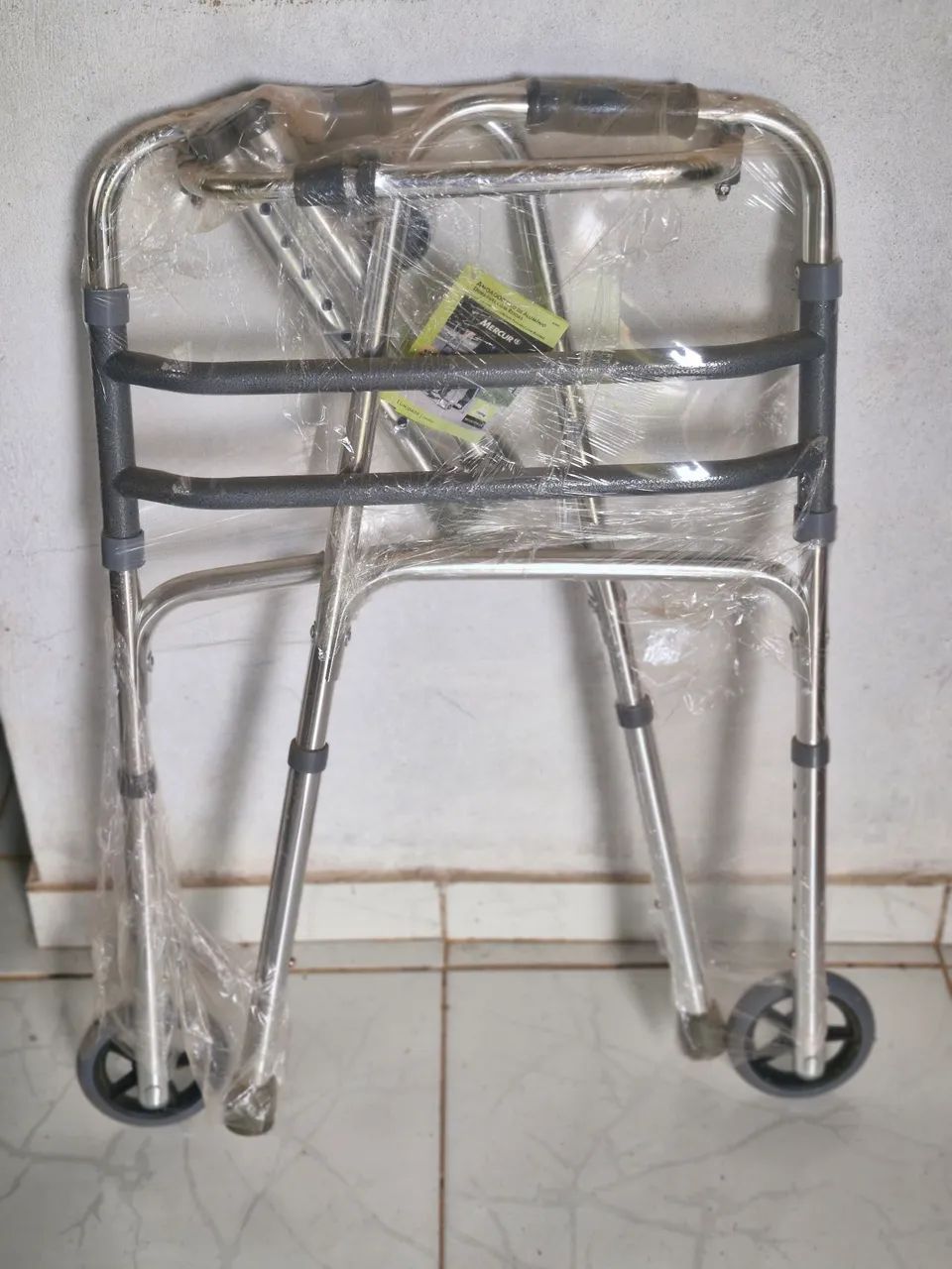 Andador com e sem rodinhas  - Foto 4