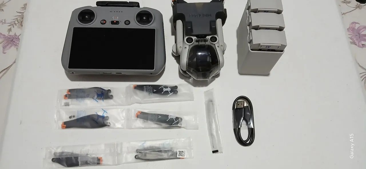 DJI MINI 4 PRO COMBO  - Foto 2
