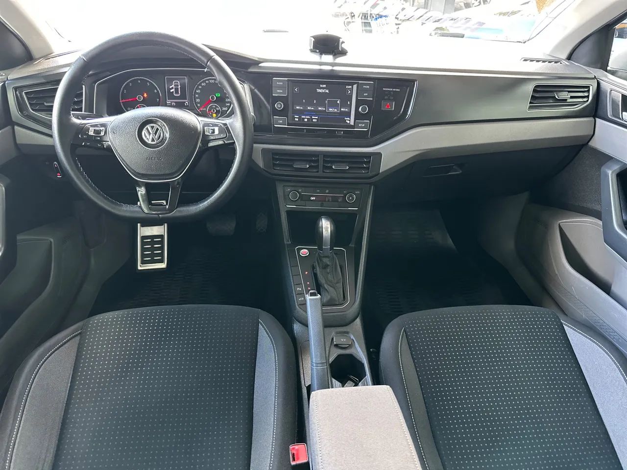 Volkswagen Polo Comfort. 200 TSI 1.0 Flex 12V Aut., foto 3 de 20