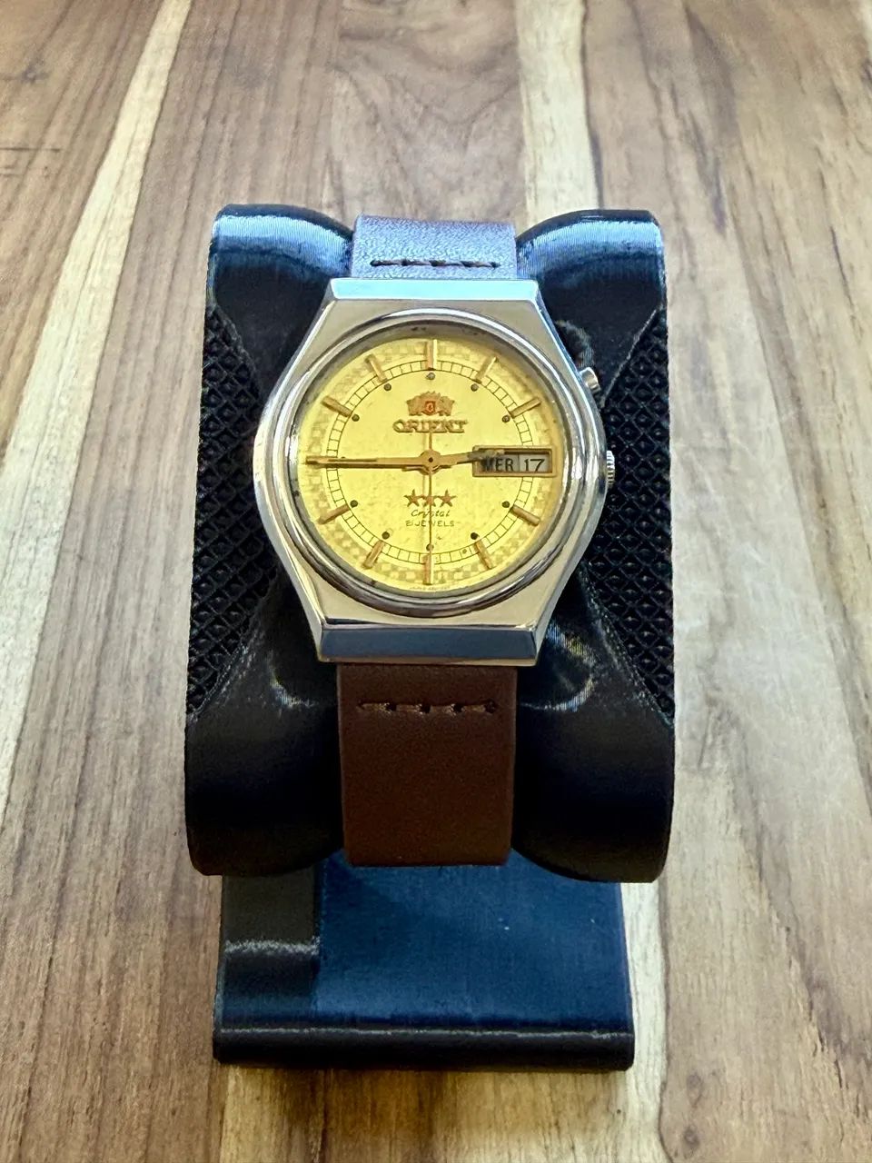 Relógio Orient Textura Gold - 1980