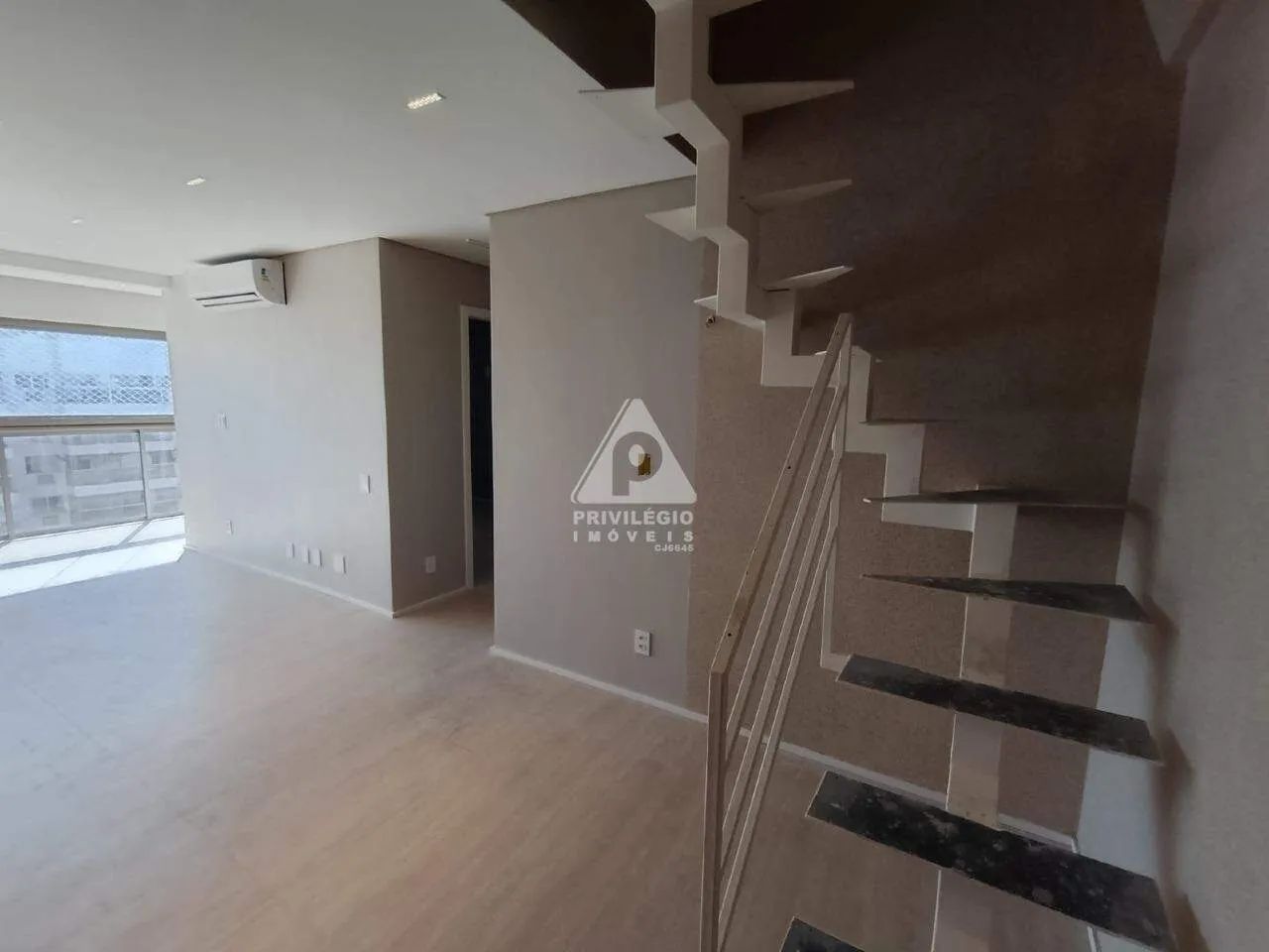 COBERTURA DUPLEX LOCALIZADA NO RIO 2 , 4 QUARTOS COM PISCINA 171º - Foto 3