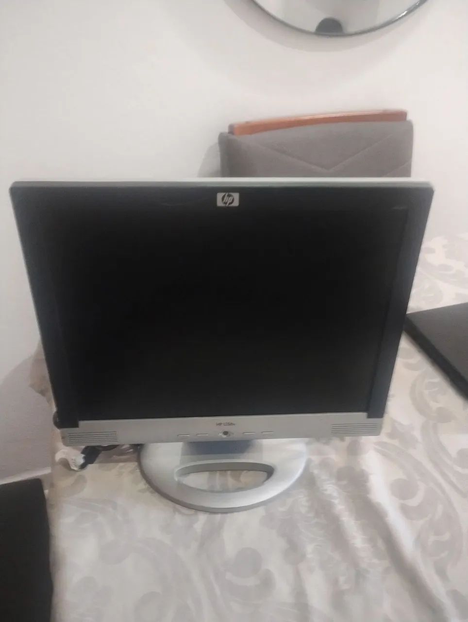 MONITOR HP DE 15 POLEGADAS 