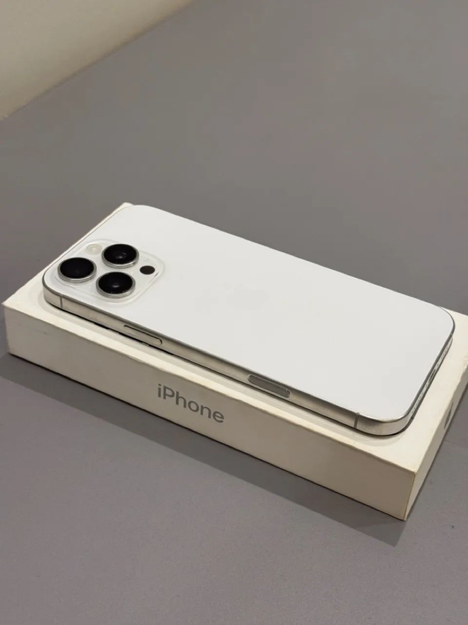 iPhone 16 Pro Max 256GB - Branco | Impecável