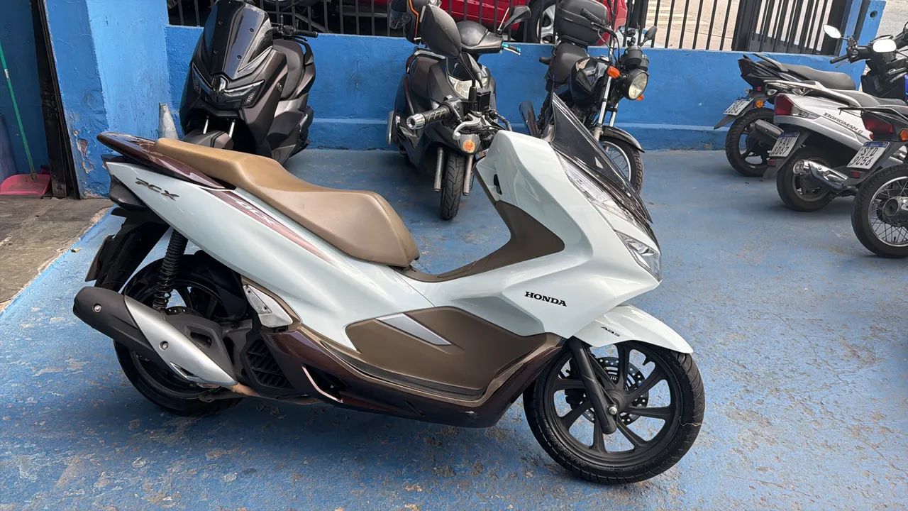 Pcx Dlx 2021
