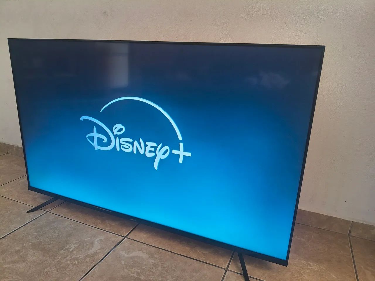 Vendo essa tv 55 polegadas smart 4K  - Foto 3