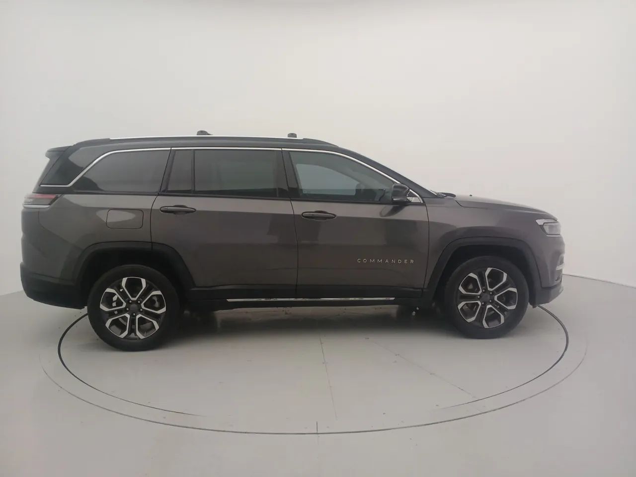 Jeep Commander Limited T270 1.3 TB Flex Aut., foto 6 de 18
