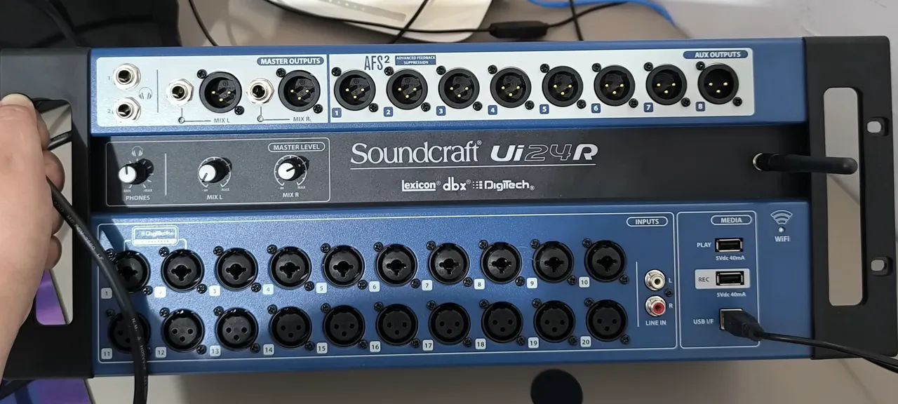 Mesa de Som Digital SondCraft Ui24r
