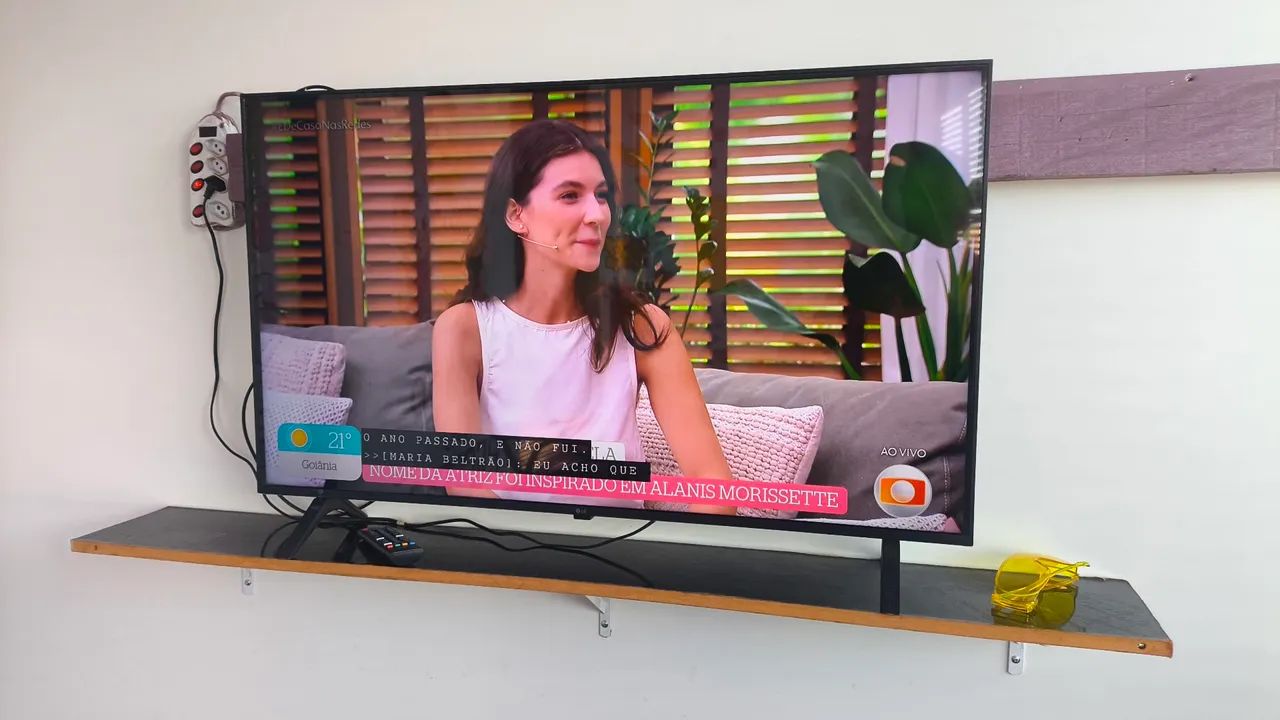 TV LG smart 45 polegadas semi nova. - Foto 3