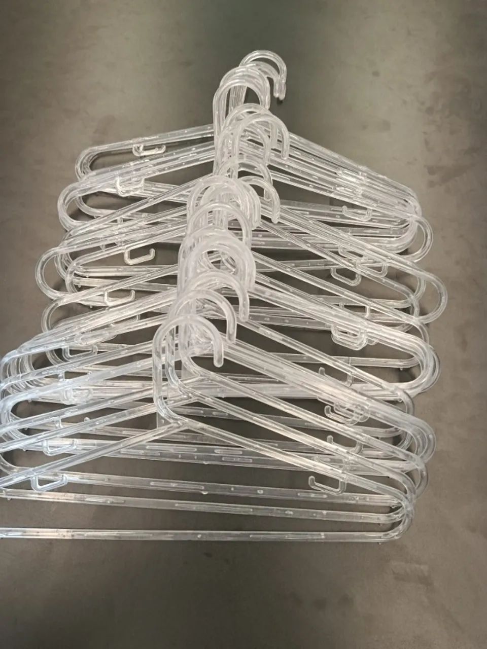 Cabides Transparentes (Kit c/10 un)