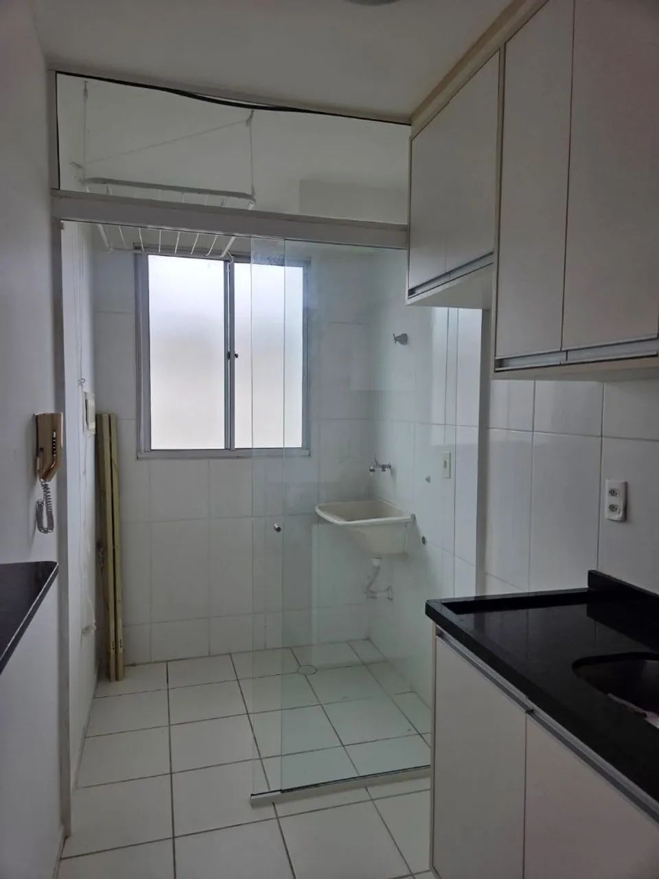 Apartamento no Residencial Jeribá com móveis planejados na cozinha e quarto - Foto 3