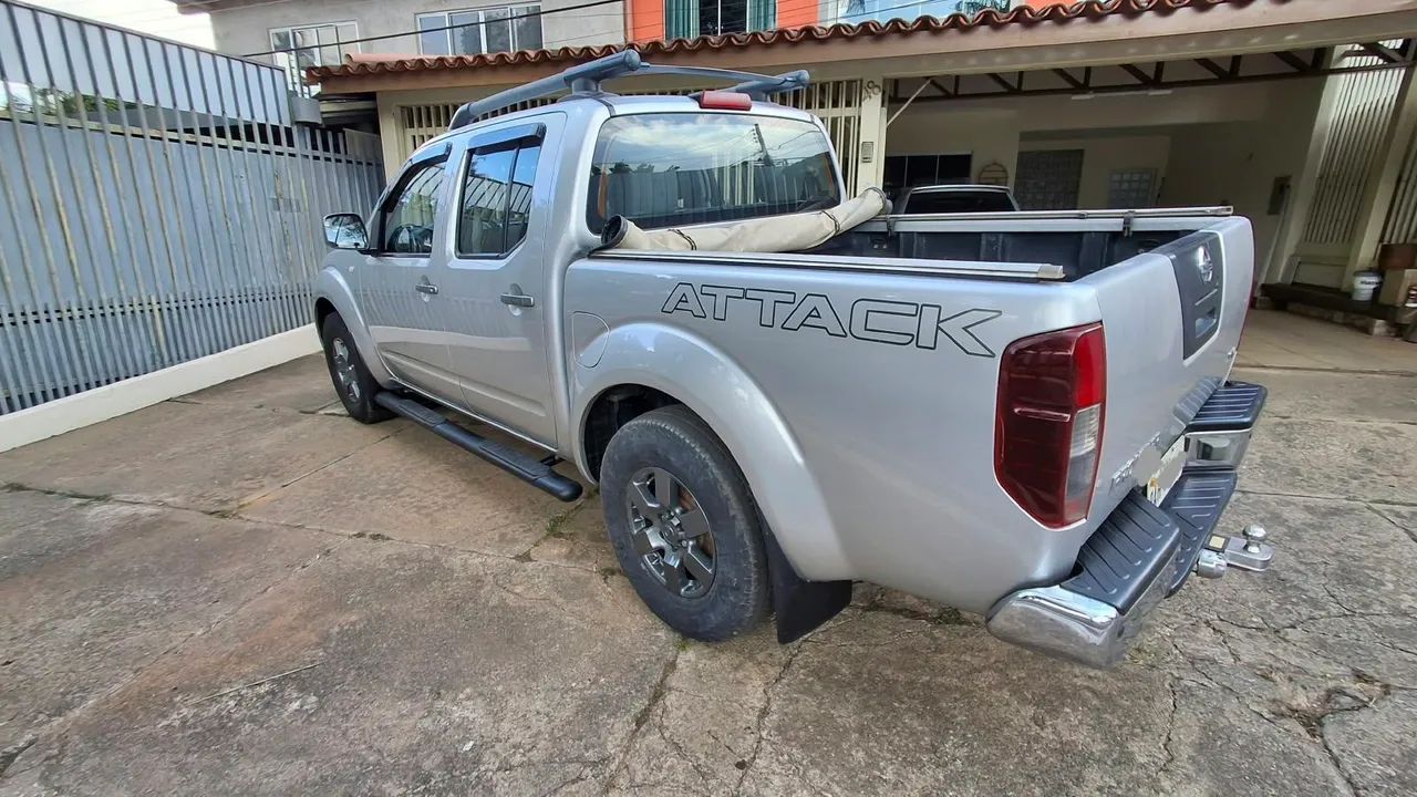 Nissan Frontier SV Attack CD 4X2 2.5 TB Diesel 2015 - Foto 3