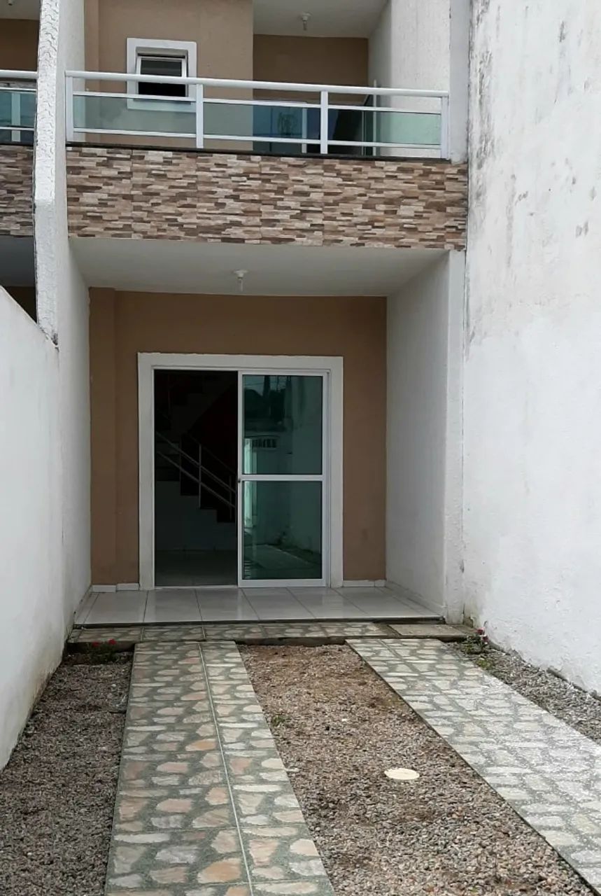Vendo casa duplex próximo Conj. Ceará