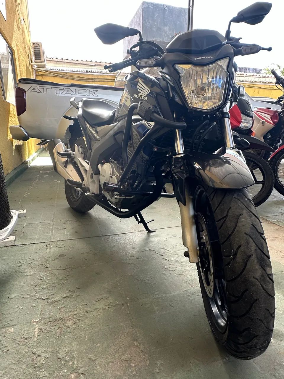 CB TWISTER 250cc