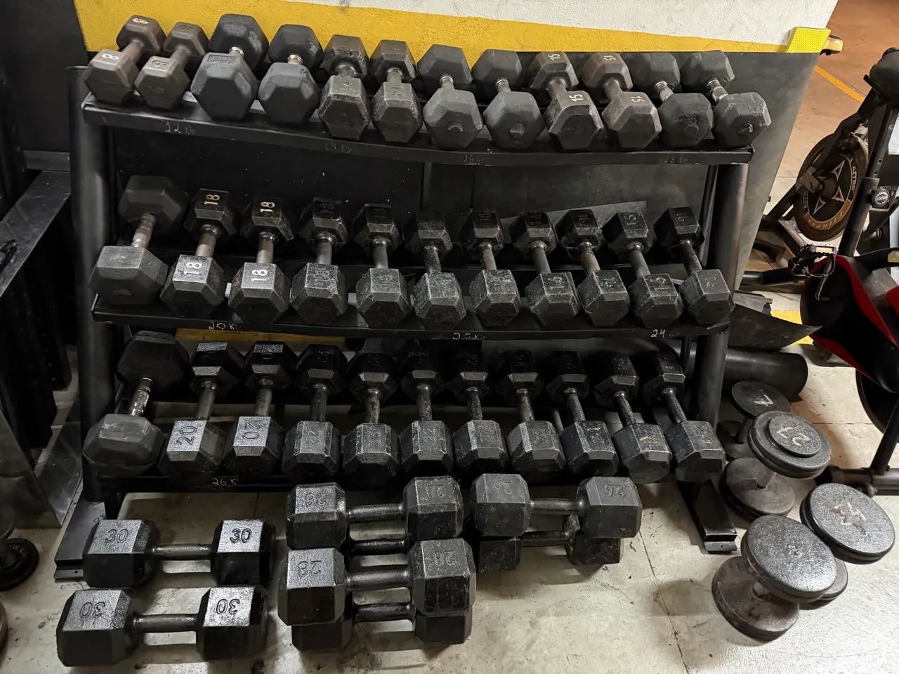 Dumbells sextavados