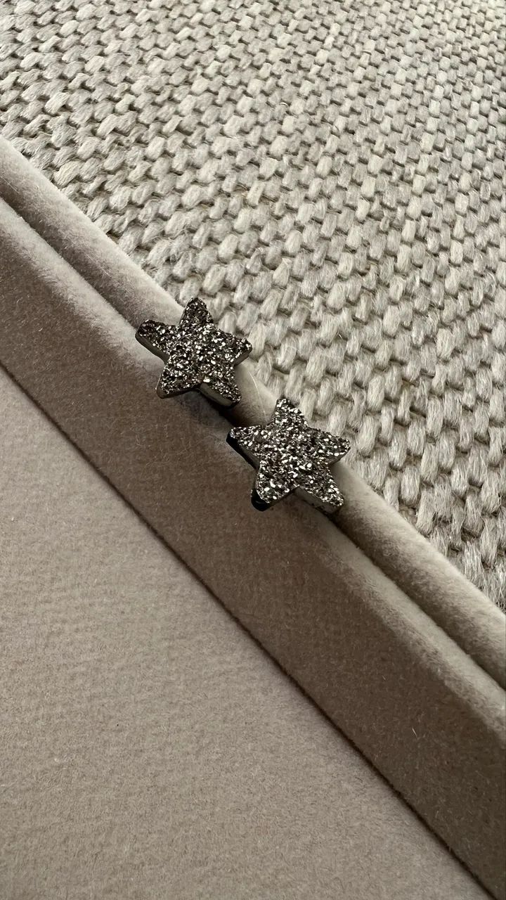 Brinco Estrela Feminino com Glitter Prata (Novo) - Foto 3