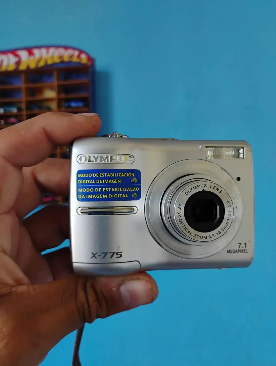 Camera digital olympus 7.1 mp X-775 linda 