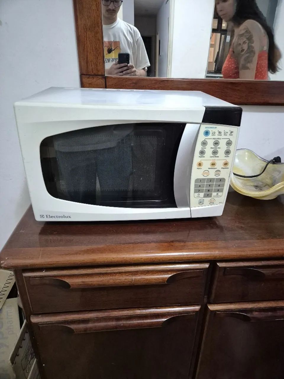 Microondas (Funciona, porém possui defeito) - Foto 4