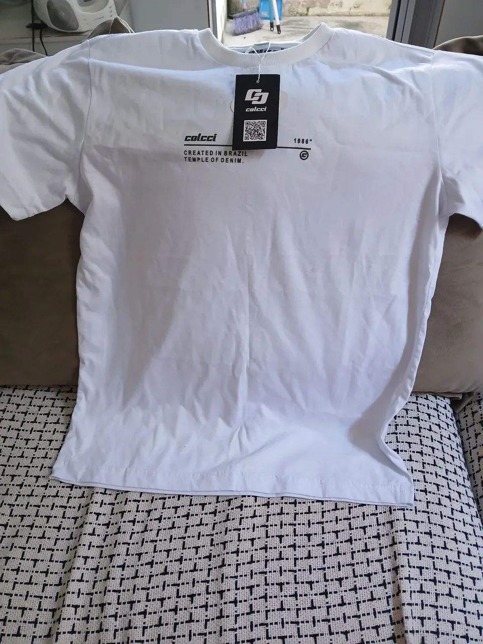 Vendo essa camisa nova tam p *