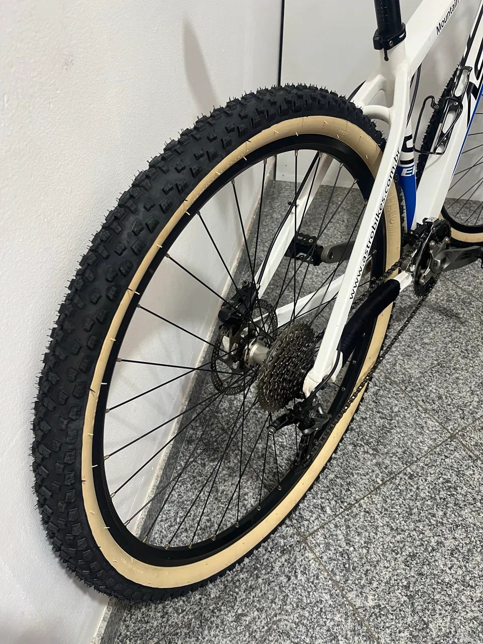 Vendo ou troco bicicleta aro 29 - Foto 5