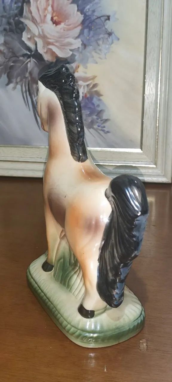 Cavalo de Louça Decorativo 27 cm - Foto 3