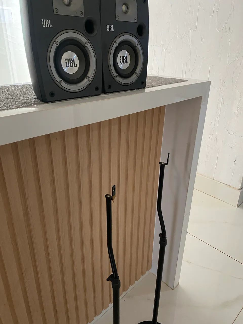 Par JBL modelo N24 - Foto 4