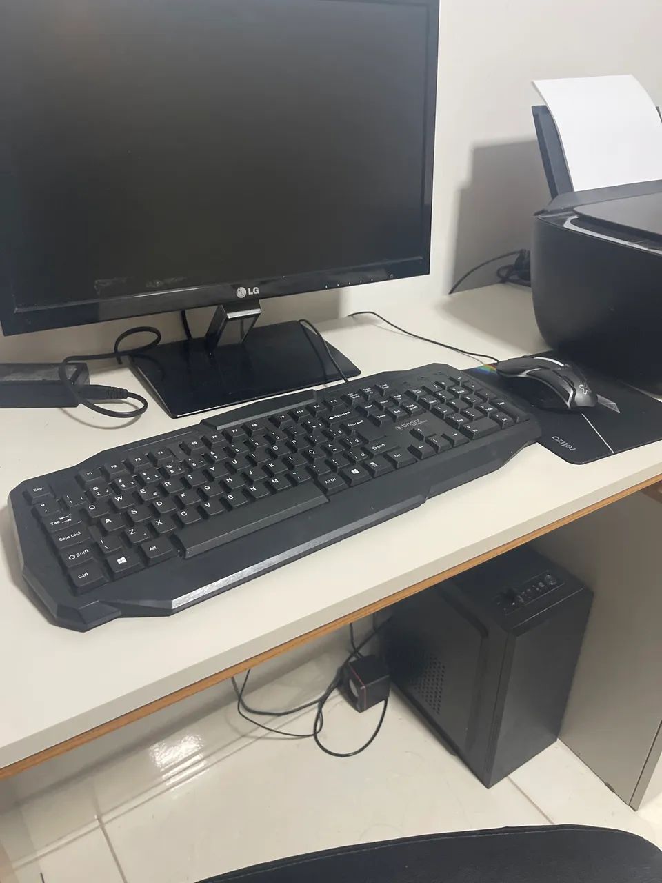 Mesa de computador novinha  - Foto 3
