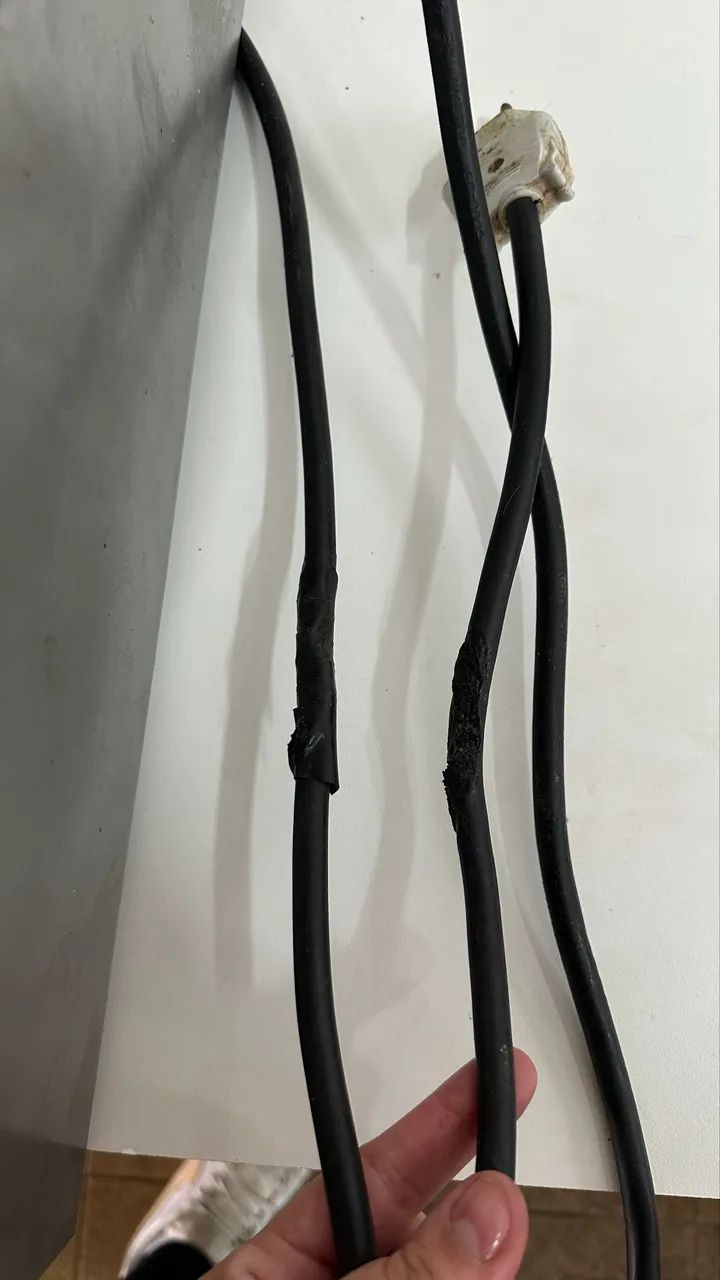Fritadeira elétrica inox 220V - Duas cubas  - Foto 4