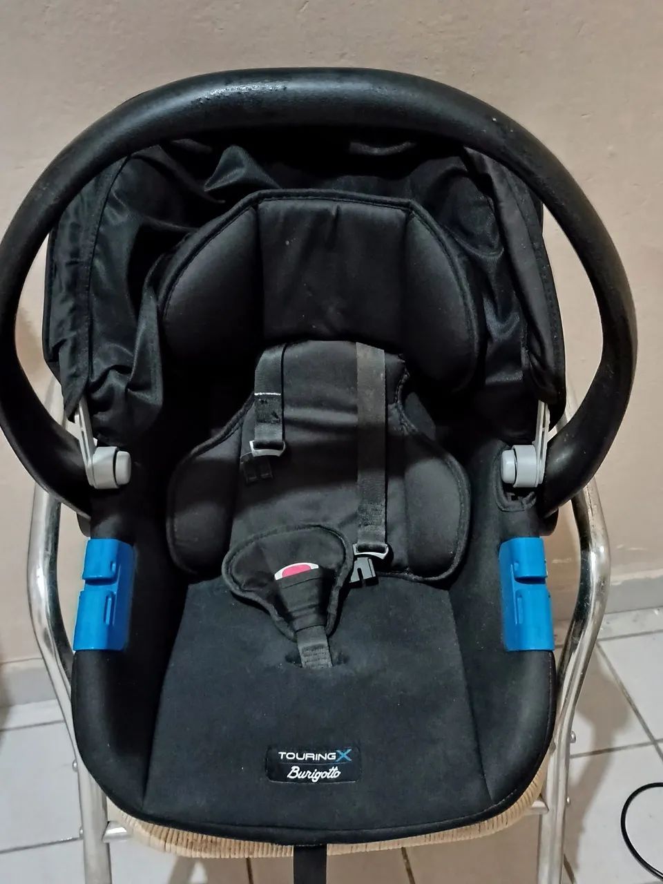 Um cadeirinha de bebê  - Foto 5