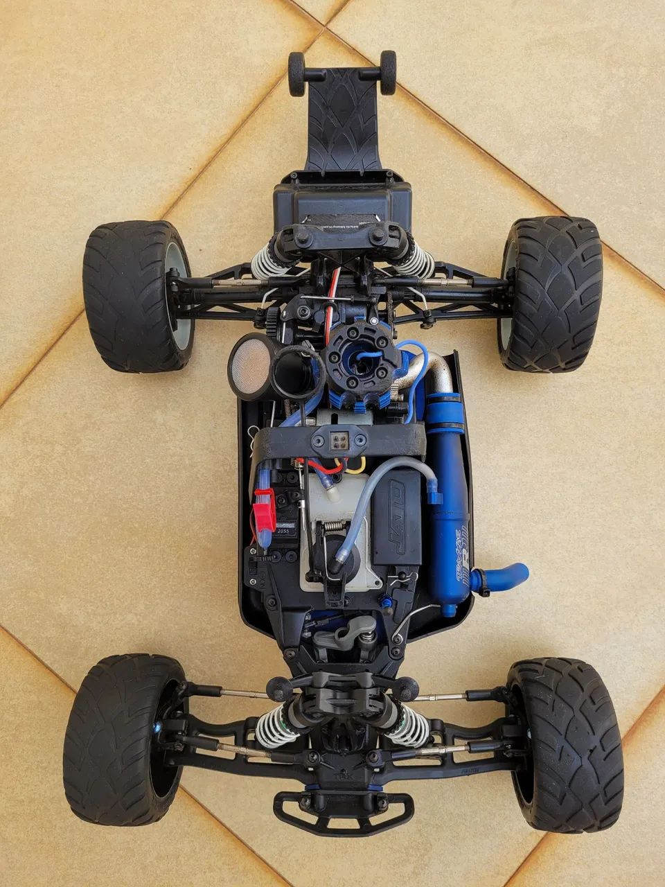 Automodelo Traxxas Jato 3.3  - Foto 5