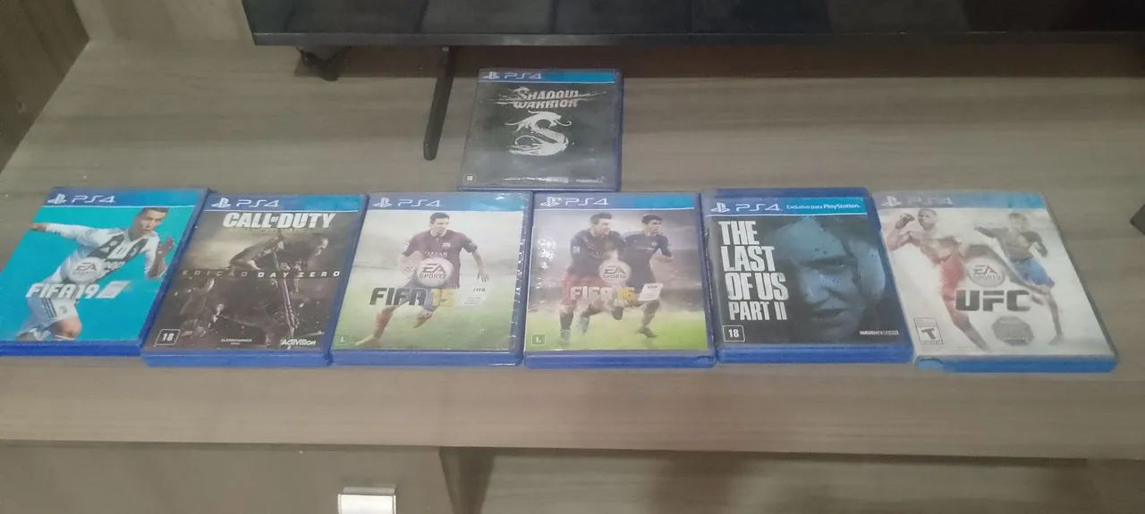 Vendo ps4 com jogos (sem o cabo HDMI)  - Foto 2