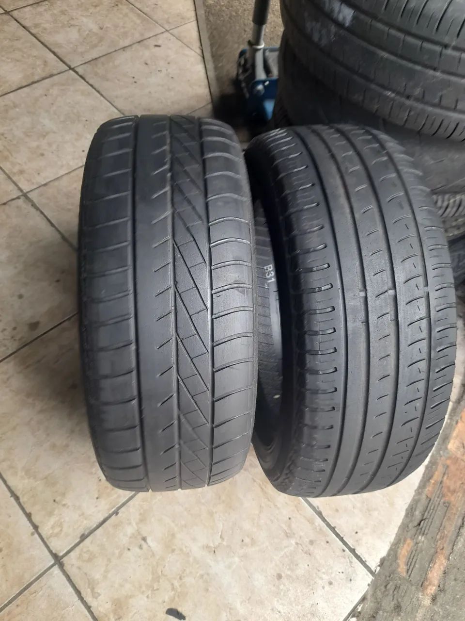  2 DOIS PNEUS  PIRELLI/DUNLOP 195X55R15 - Foto 5