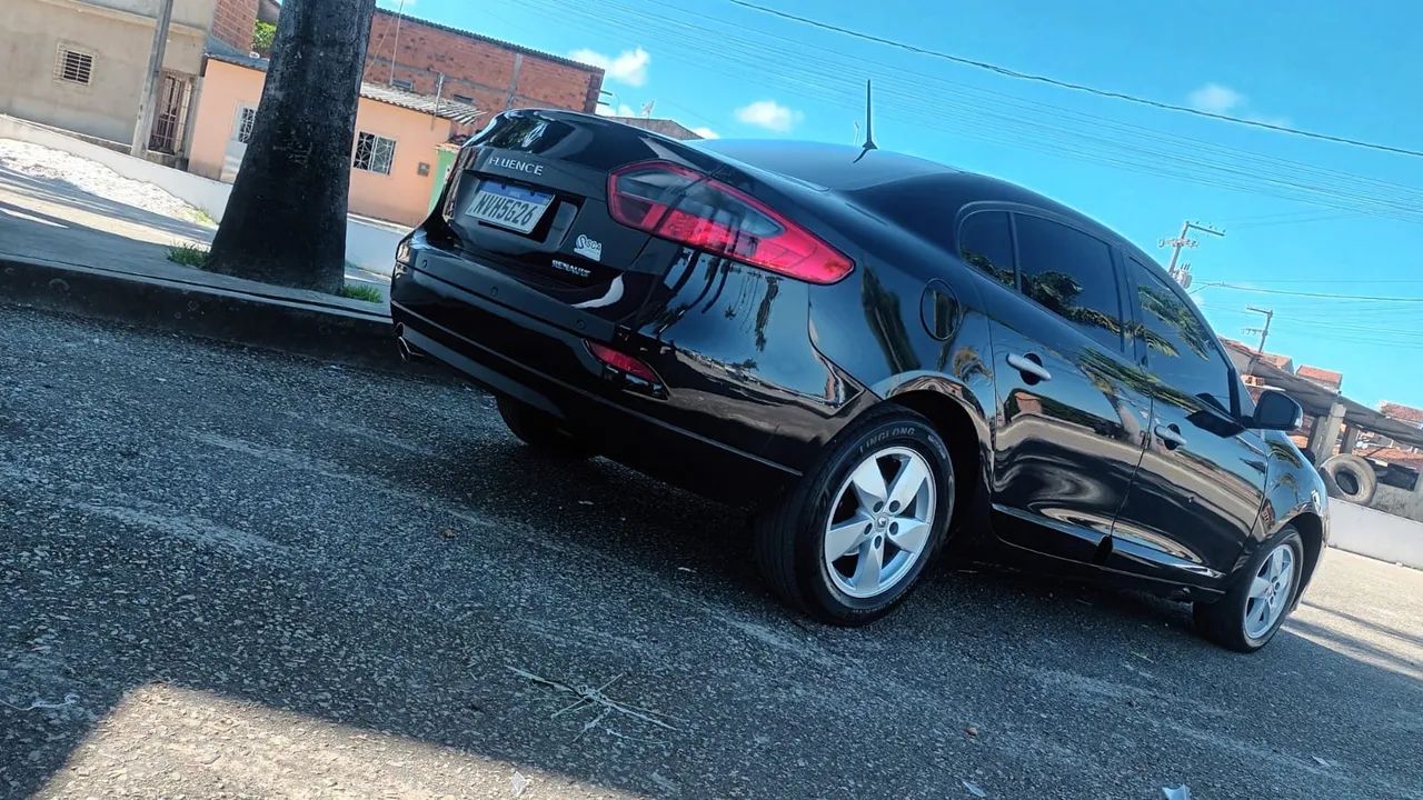 Renault Fluence Sed. Dynamique 2.0 16V Flex Aut. 2011