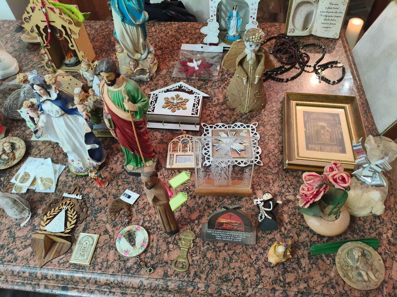 Variedades de santos e quadros - Foto 2