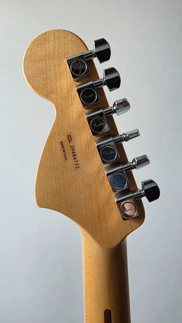 Guitarra Fender American Special Stratocaster | 2-Color Sunburst