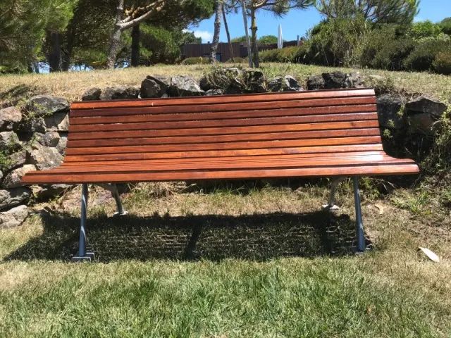 Restauração em Bancos de Madeira - Foto 3