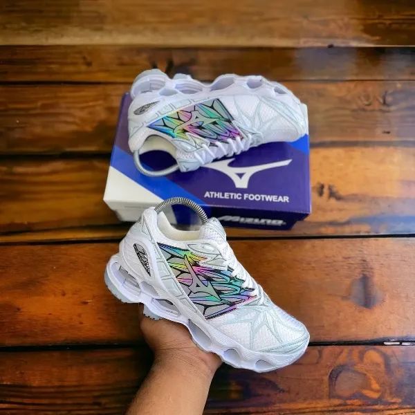 Tênis Mizuno refletivo branco e preto