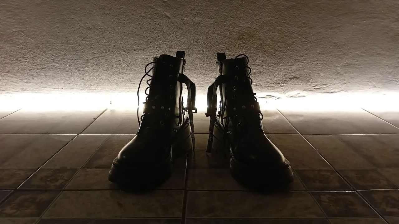 Bota coturno preta tamanho 40 - Foto 5