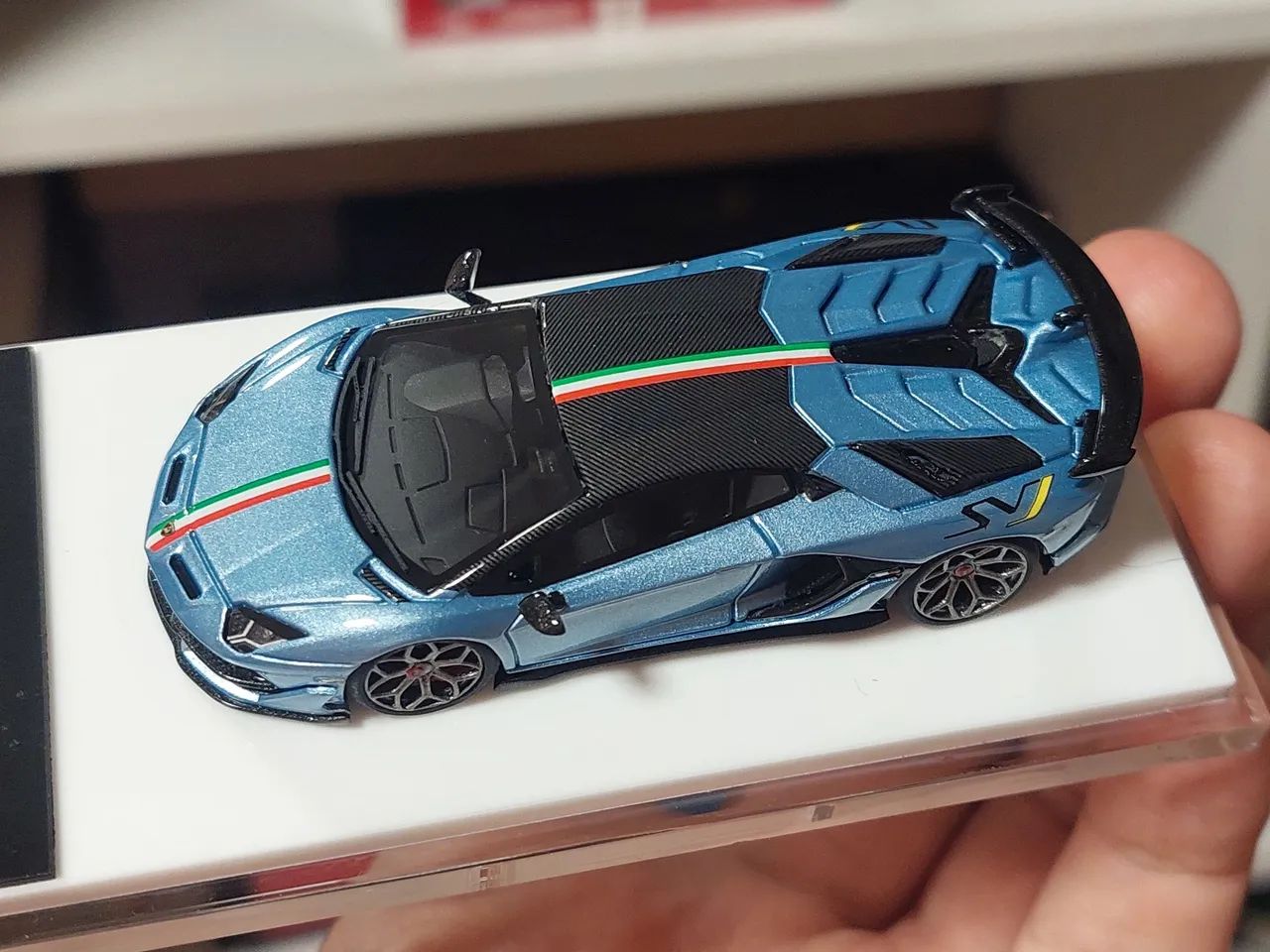 Lamborghini Aventador カタログ(非売品) Lamborghini Aventador SVJ 1/64 (Veloce Model) - Hobbies e coleções