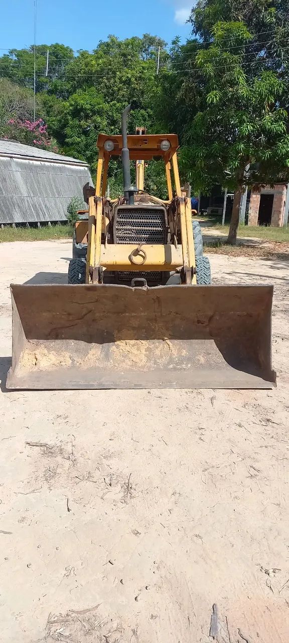 Retroescavadeira MF86 4x2 - Foto 4