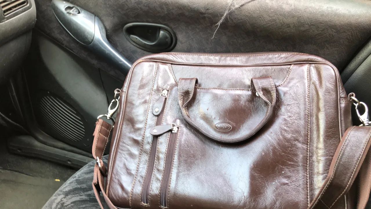 Bolsa de couro..