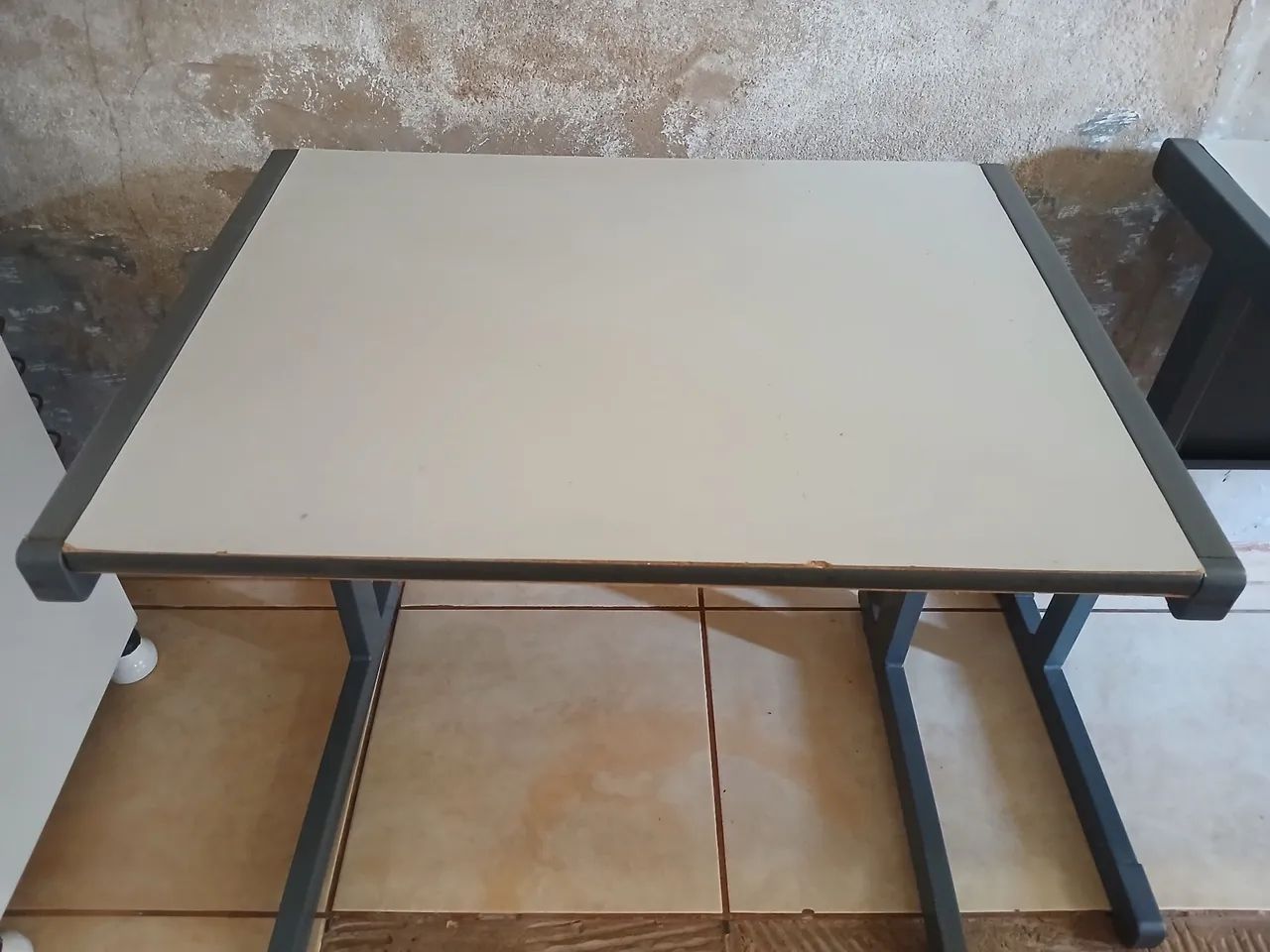 MESA 80 cm estudo ou trabalho cinza 