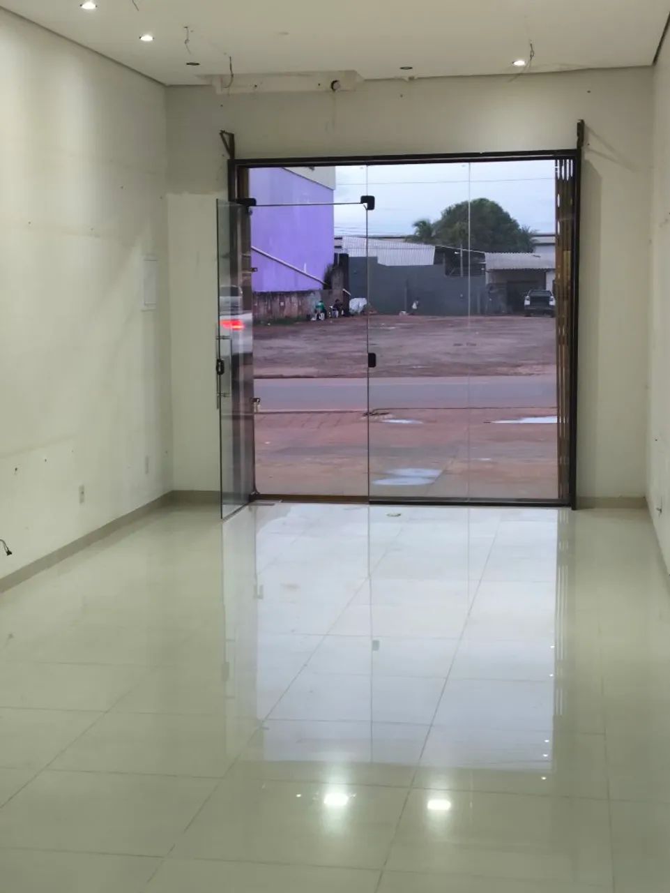 ALUGA- SE PONTO COMERCIAL