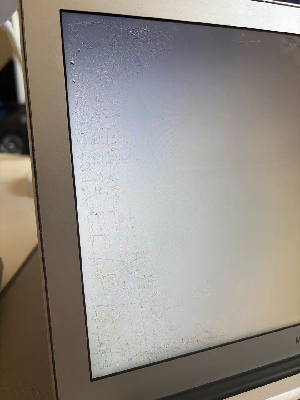 MacBook Air 2010 - Core 2 Duo | 4GB RAM | Funcional - Foto 3