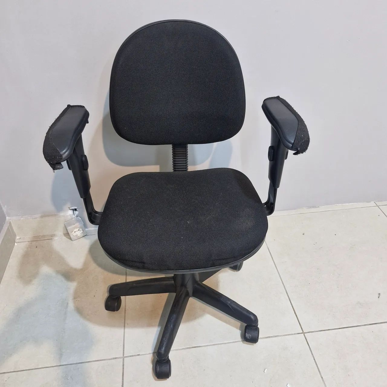 Cadeira escritório com rodinhas