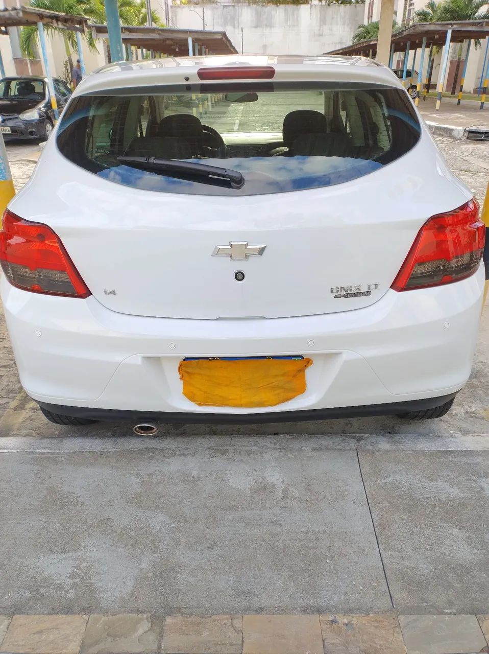 Chevrolet Onix Hatch LT 1.4 8V Flex Power Mec. 4P 2015 - Foto 2